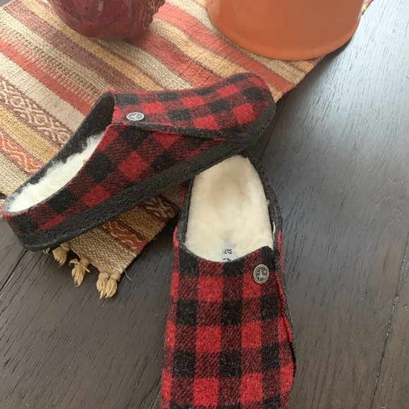 New Birkenstock Zermatt Shearling Clog Plaid Red Black Size EU 37 - Picture 8 of 8